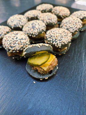 Plateau Mini black burger