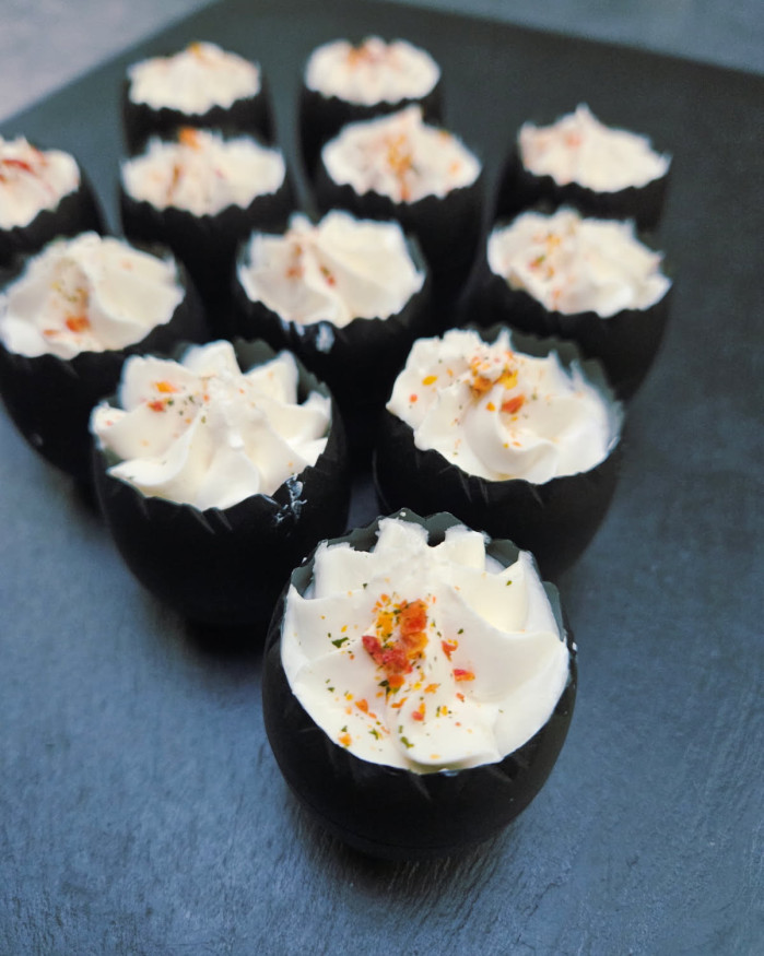 Plateau Oeuf de Noël au saumon & truffes