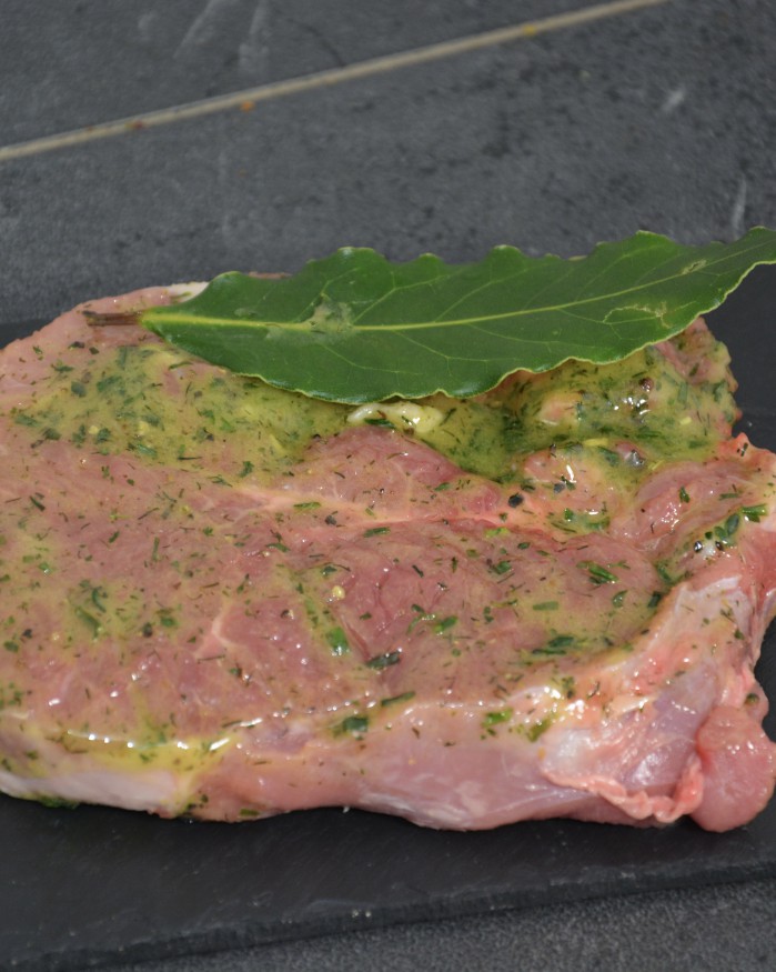 Tranche de gigot mariné aux herbes de provence