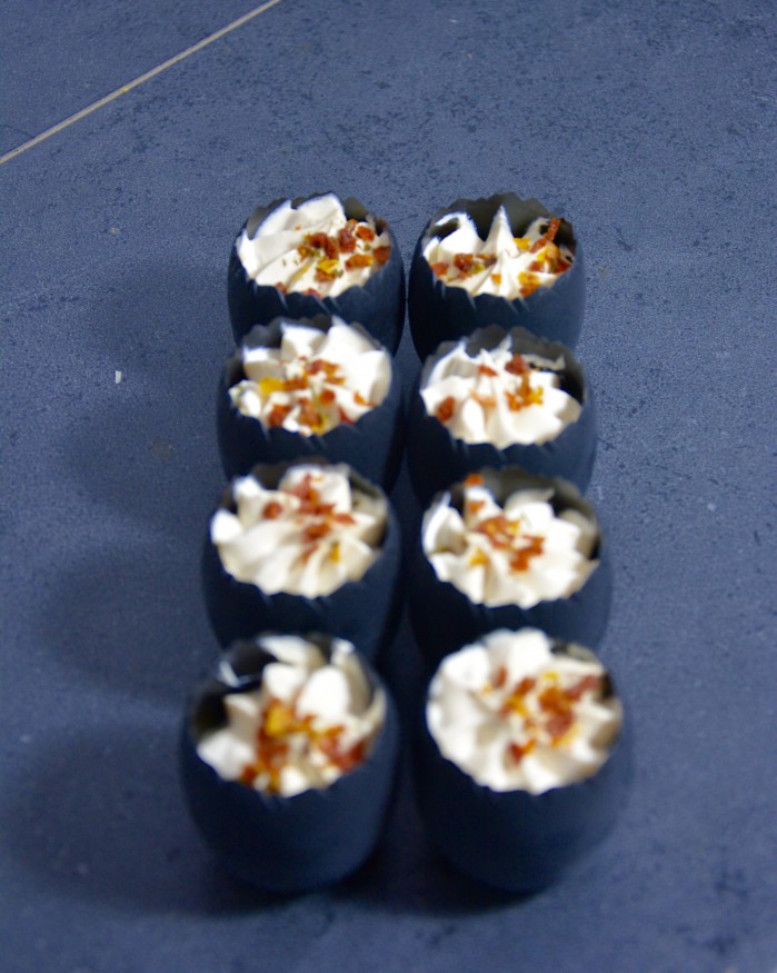 Plateau Oeuf de Noël au saumon & truffes